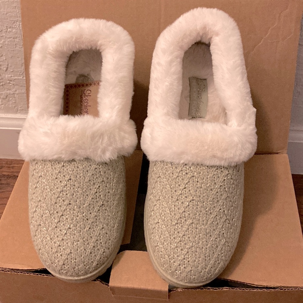 NIB Sketchers House Slippers